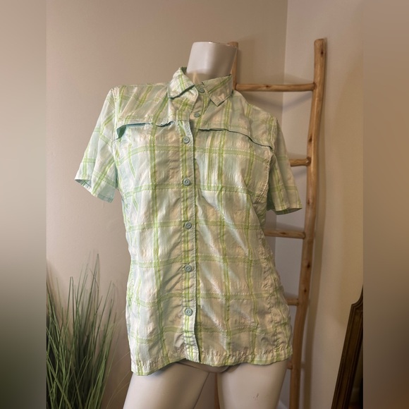 Women's No Fly Zone Short Sleeve Shirt Plaid Medium Green White - Picture 2 of 6